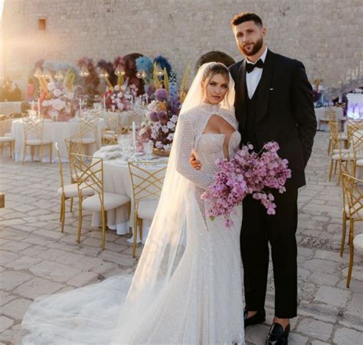 Does Jusuf Nurkić Have A Girlfriend Or Is He Married?