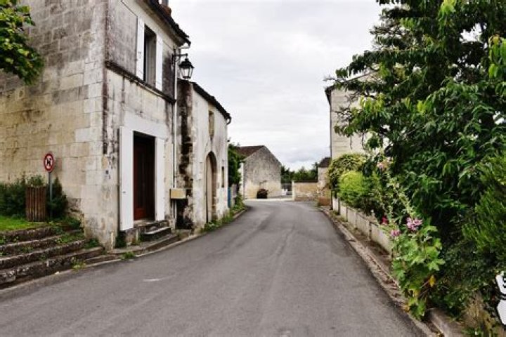 What is Blake Lively's Age in 2023, the Star of 'The Age of Adaline'? - SarkariResult