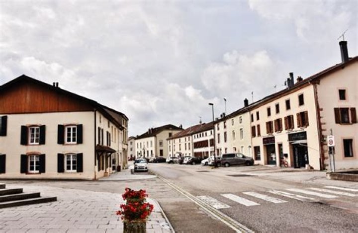 Julie Rhule: The Steadfast Pillar in Matt Rhule's Coaching Journey - SarkariResult