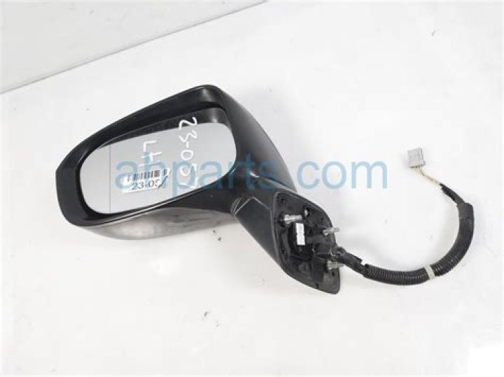 Delving into the Robert De Niro Controversy: A Comprehensive Examination of the Lawsuit and More - SarkariResult