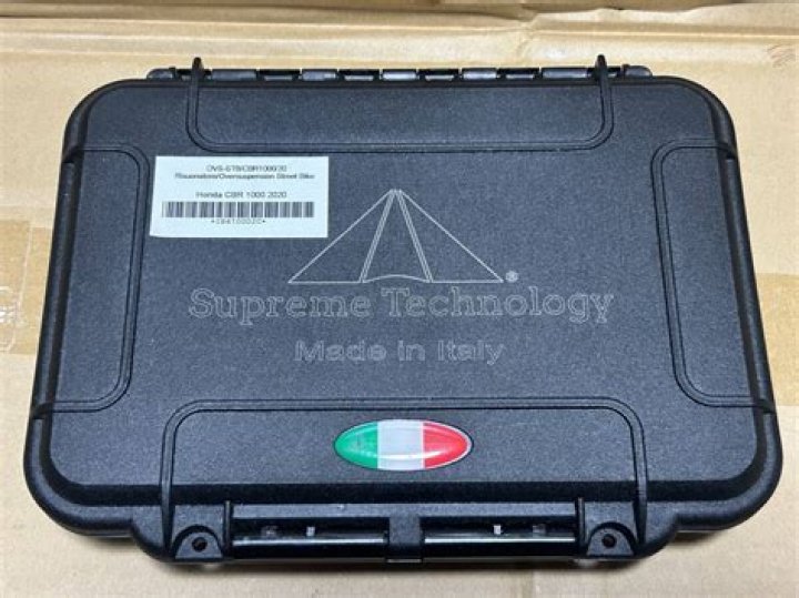 What Happened to Axl Rose's Singing Voice? - SarkariResult