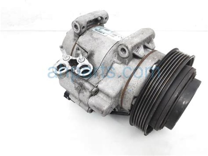 Laurie Holden Net Worth: Details About Film, Earnings, Bf, Age, Career - SarkariResult