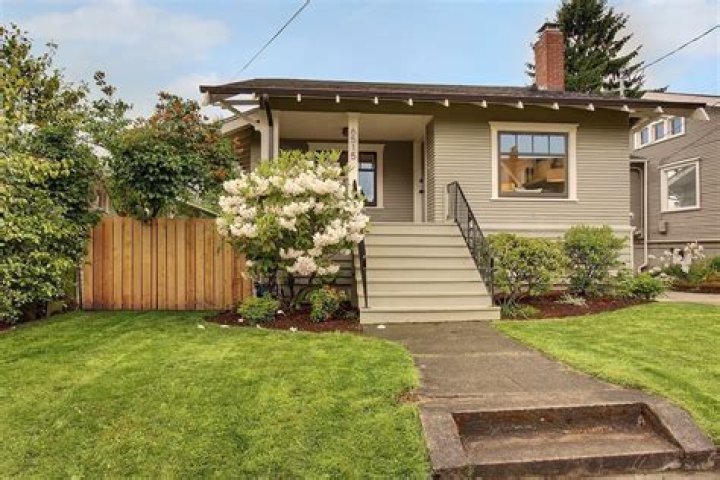 Who Is Michelle Dee Miss Universe Philippines 2023? Bio, Net Worth, Age, Family, Religion, Salary, Income & Assets - SarkariResult