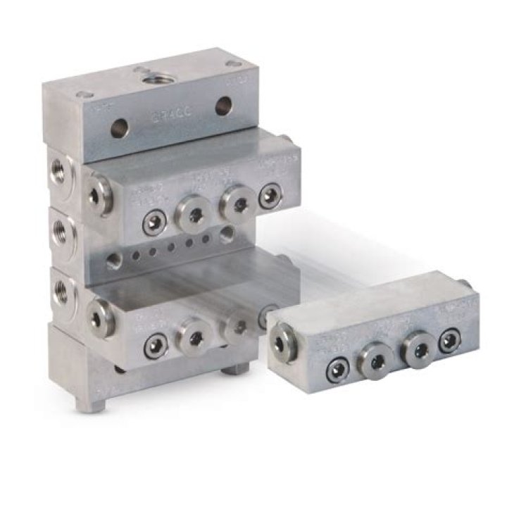 Meryl Streep's Relationship Status Is She Dating, and If So, Who is Meryl Streep Dating? - SarkariResult