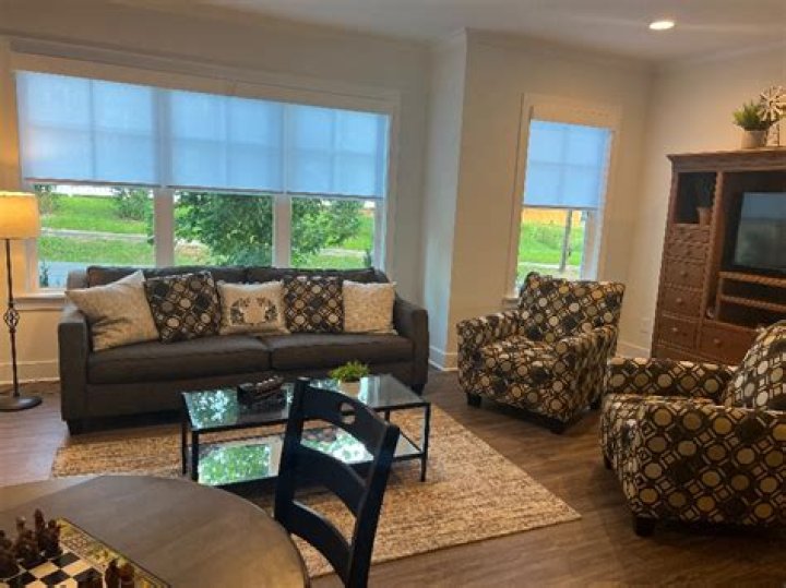 Peppermint from "The Traitors": Meet the Contestants and Find Out Where to Watch - SarkariResult