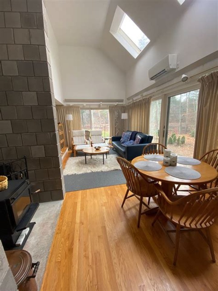 Is Wiggles Star Caterina Mete Pregnant? Is She Expecting Baby? Who is Caterina Mete? - SarkariResult