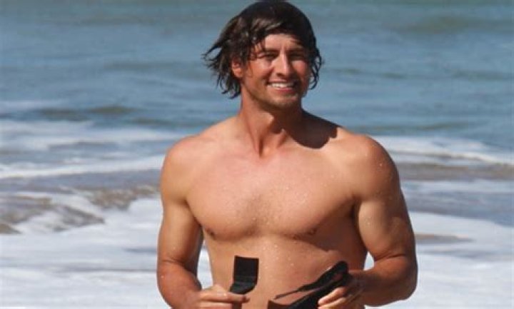 Adam Scott Height, Weight, Body Measurements, Shoe Size