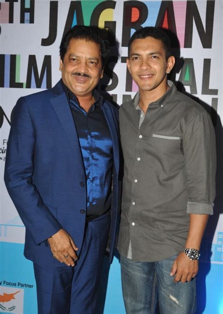 Aditya Narayan Height, Weight, Net Worth, Age, Birthday, Wikipedia, Who, Instagram, Biography