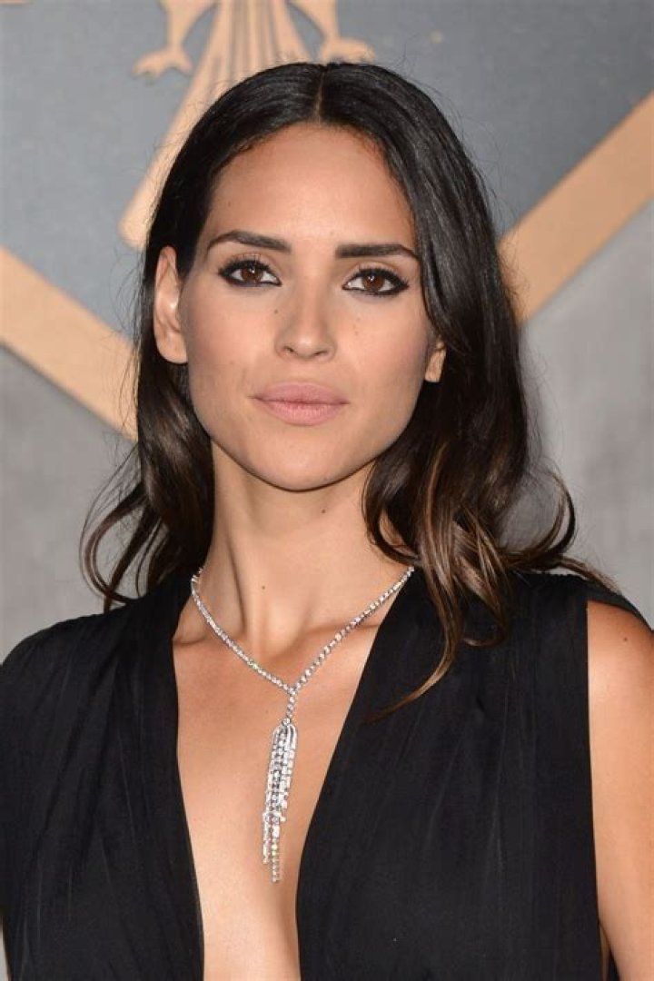Adria Arjona Height, Weight, Measurements, Bra Size, Shoe Size
