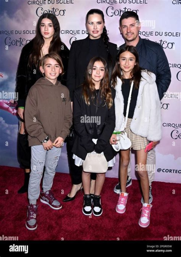 
Adriana Lima Gives Birth To First Son With Andre Lemmers 