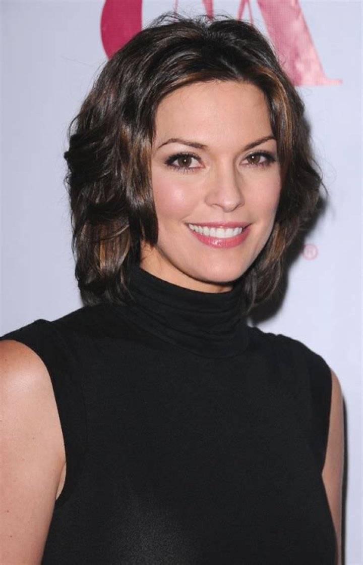 Alana de la Garza Height, Weight, Measurements, Bra Size, Shoe Size