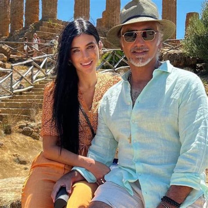 Alejandro Fernandez Girlfriend Age, How Old Is Karla Laveaga?