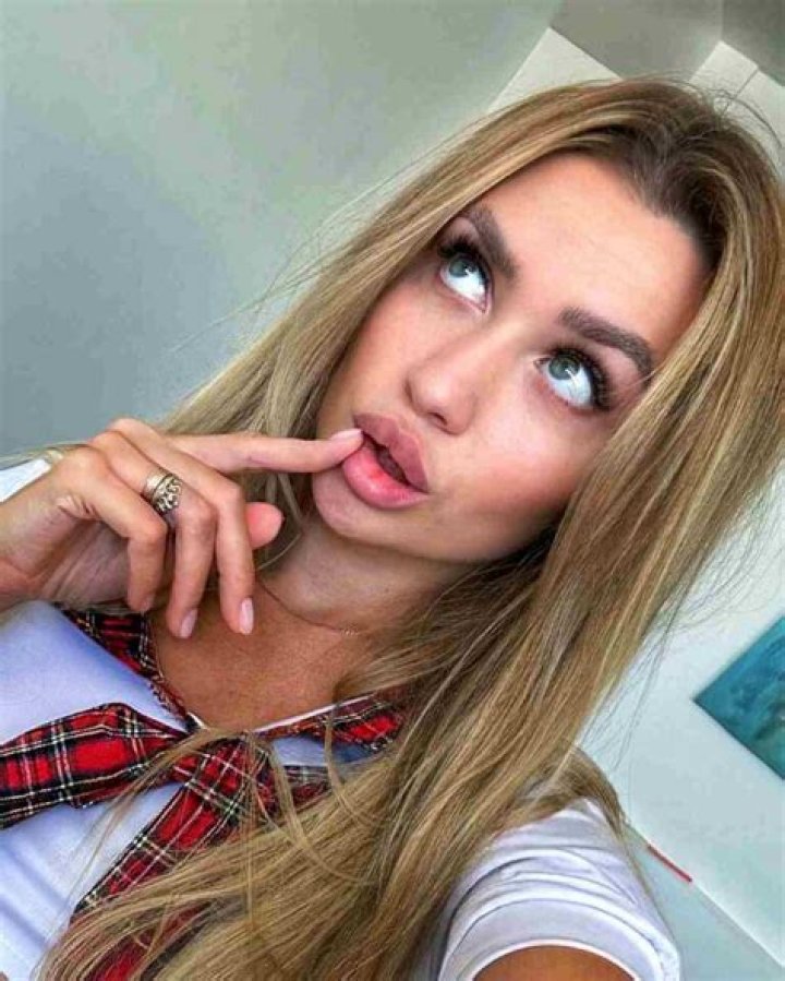 
Alessandra Perilli Height, Weight, Net Worth, Age, Birthday, Wikipedia, Who, Nationality, Biography 