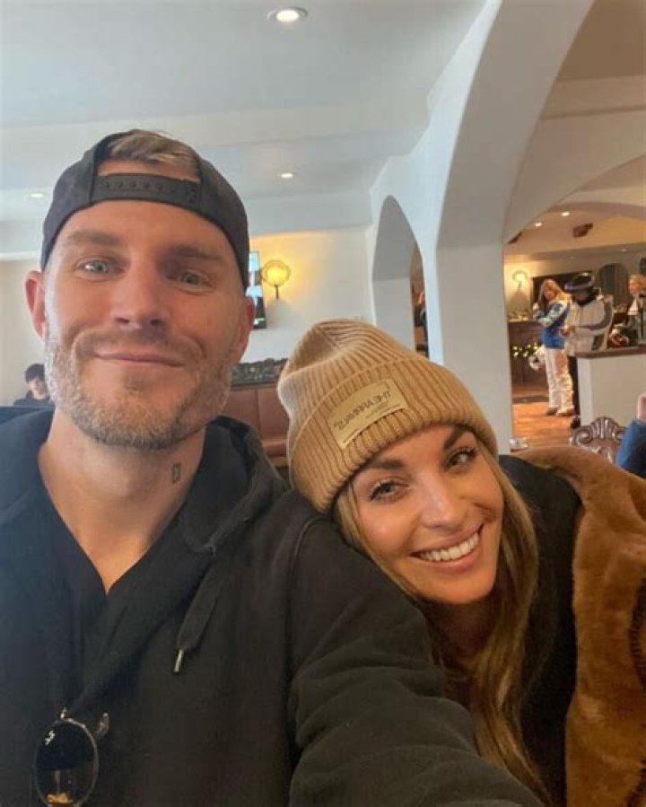 
Alex Becker Height, Weight, Net Worth, Age, Birthday, Wikipedia, Who, Nationality, Biography 