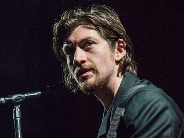Alex Turner Height, Weight, Body Measurements, Shoe Size