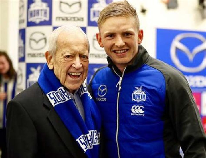 
Allen Aylett, Former Melbourne Football Club President, dies at 88 