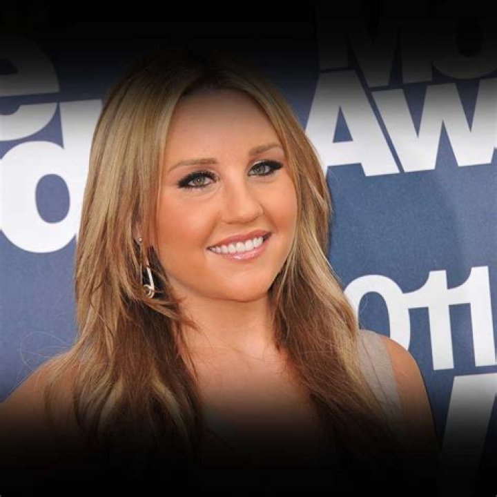 Amanda Bynes Height, Age, Boyfriend, Biography, Wiki, Net Worth