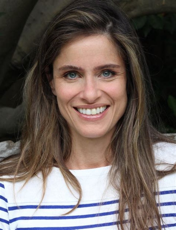 Amanda Peet Height, Weight, Measurements, Bra Size, Shoe Size
