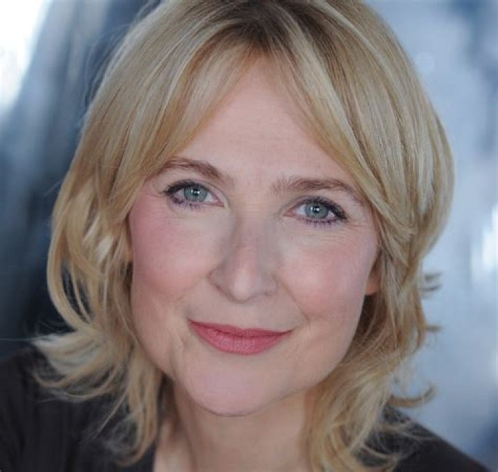 Amanda Royle Net Worth