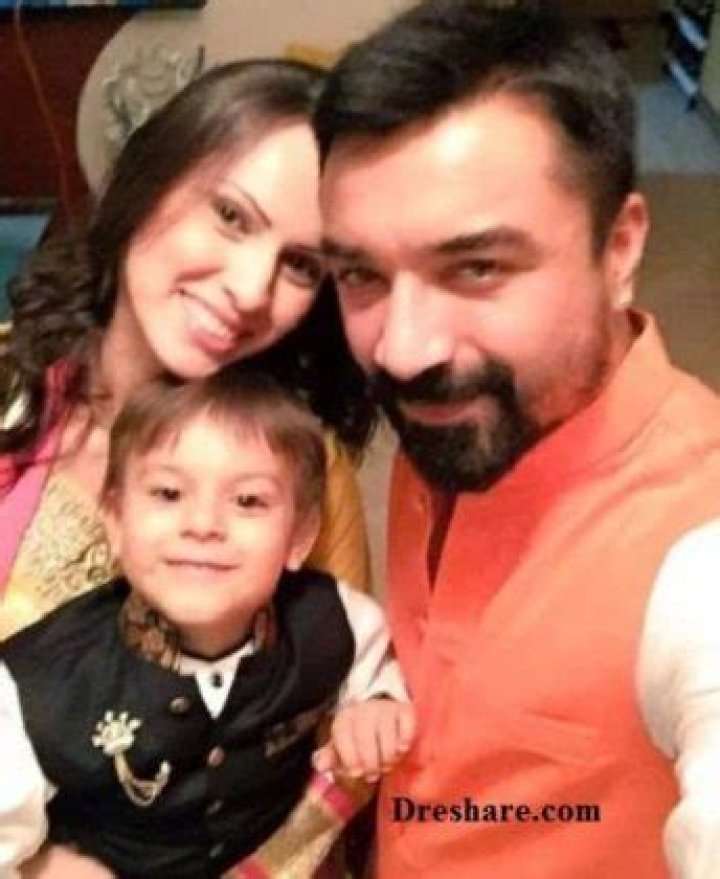 Andrea Asha Khan Height, Weight, Net Worth, Age, Birthday, Wikipedia, Who, Instagram, Biography