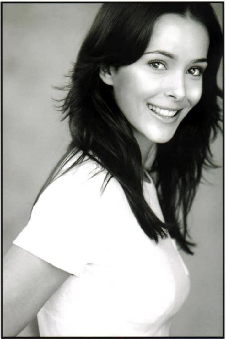 Angelique Naude Net Worth