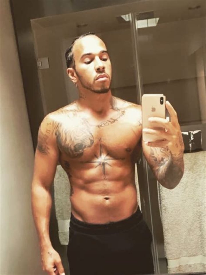 
Anthony Hamilton Height, Weight, Net Worth, Age, Birthday, Wikipedia, Who, Nationality, Biography 