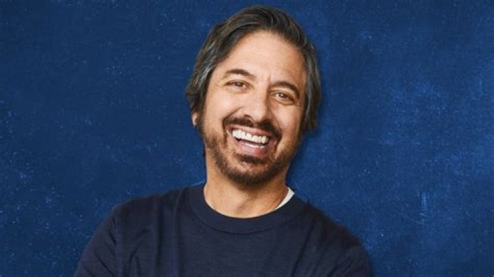 Are larry romano and ray romano related
