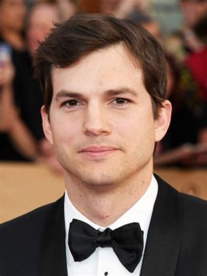 Ashton Kutcher Height, Weight, Net Worth, Age, Birthday, Wikipedia, Who, Nationality, Biography