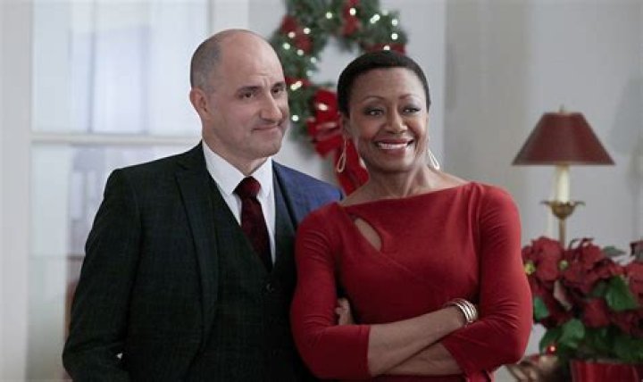 Barbara Eve Harris: dating, net worth, tattoos, smoking & body measurements