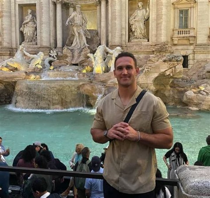 
Ben Hansen Height, Weight, Net Worth, Age, Birthday, Wikipedia, Who, Nationality, Biography 