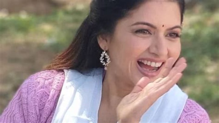 Bhagyashree Patwardhan Height, Weight, Net Worth, Age, Birthday, Wikipedia, Who, Instagram, Biography