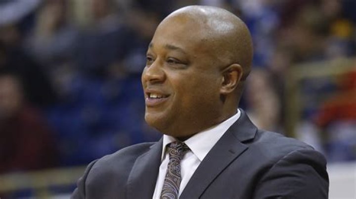 Bill Courtney (football coach)