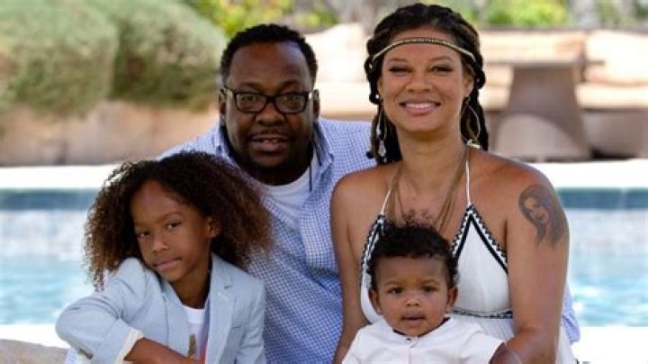 Bobby Brown: Wife, net worth, tattoos, smoking & body facts