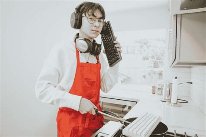 Bobbypoffgaming Biography , Net Worth, Age, Height, Real Name, Twitch