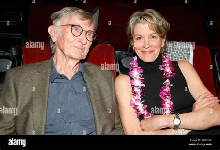 Carol Erickson Age (CBS3) Husband, Birthday – How Old, Family, Bio, Salary