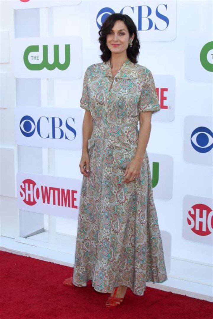 Carrie-Anne Moss Net Worth