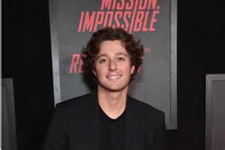 
Carson Genal (TikTok Star) Biography, Age, Girlfriend, Height, Net Worth 