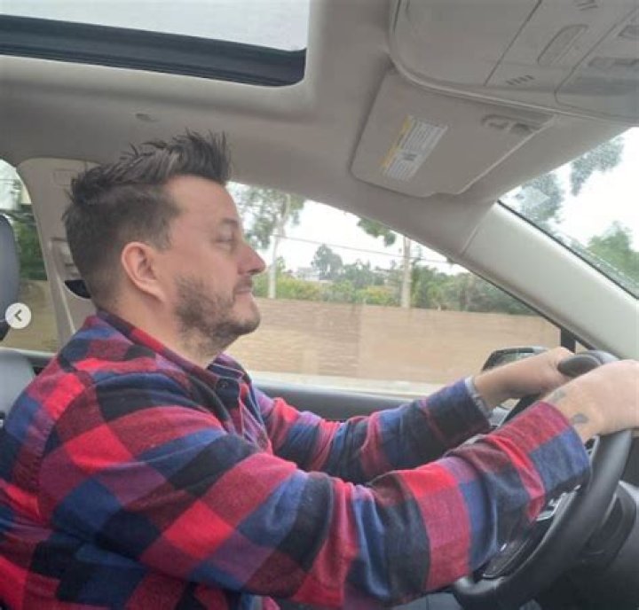 Chris Huvane Net Worth