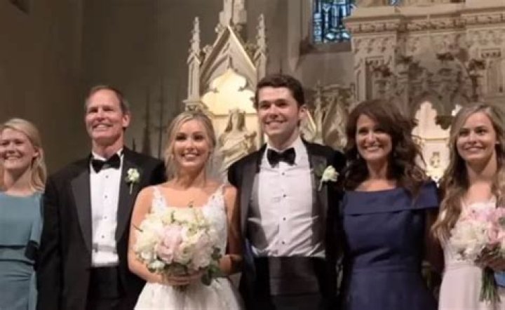 Damian McGinty Married, Engaged, Fiancee, Children, Net Worth, Career, Wiki-Bio, Age, Parents, Siblings