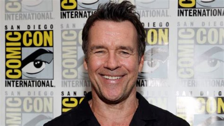 David James Elliott Height, Weight, Net Worth, Age, Birthday, Wikipedia, Who, Instagram, Biography