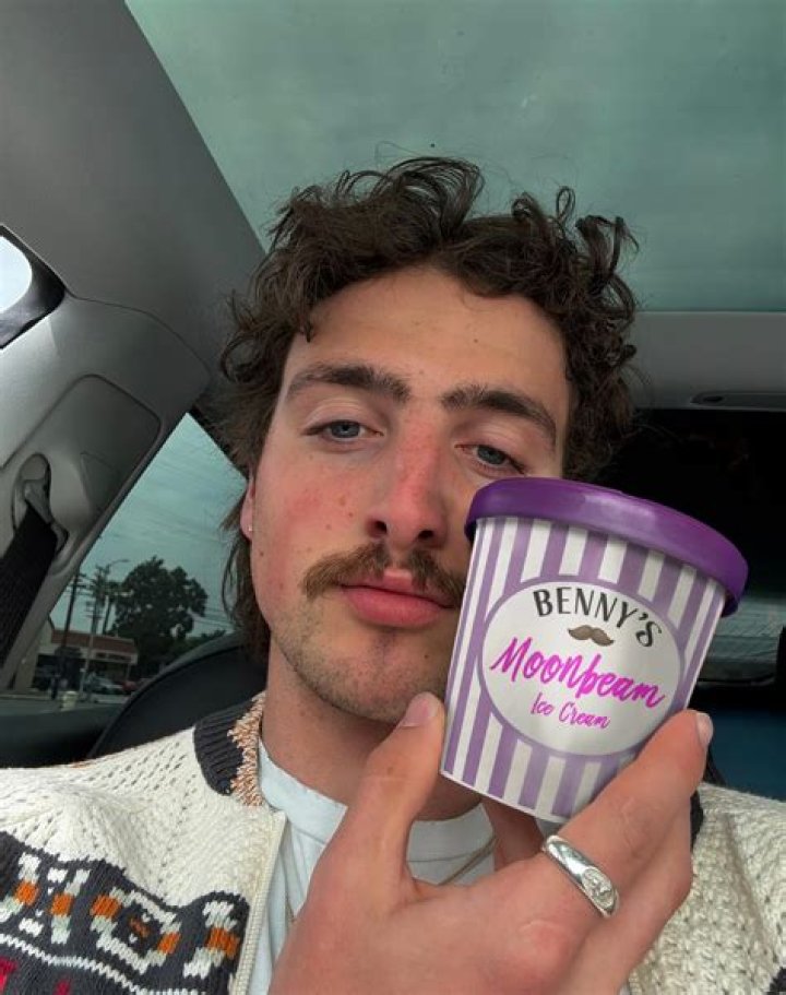 Derek Boone Net Worth