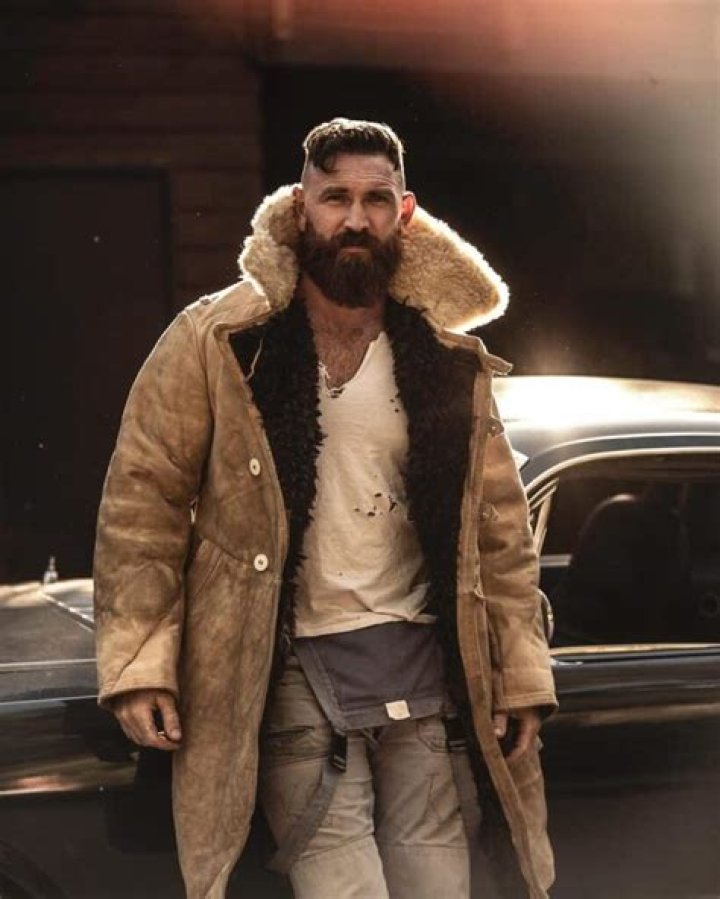 Devan Long Height, Weight, Net Worth, Age, Birthday, Wikipedia, Who, Nationality, Biography