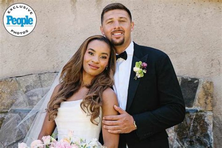 Does Austin Hooper Have A Girlfriend? More On American Football Tight End