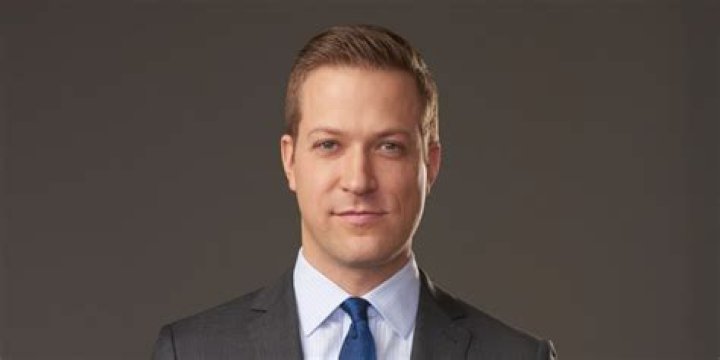 Does David Gura get “UP” on MSNBC? His Wiki bio, Married, Wife, Parents, Single