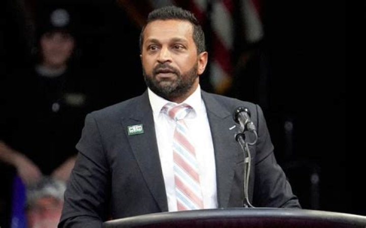 Does Ian Mcshane Have A Glass Eye? Actor Eye Related Injury And Condition Described