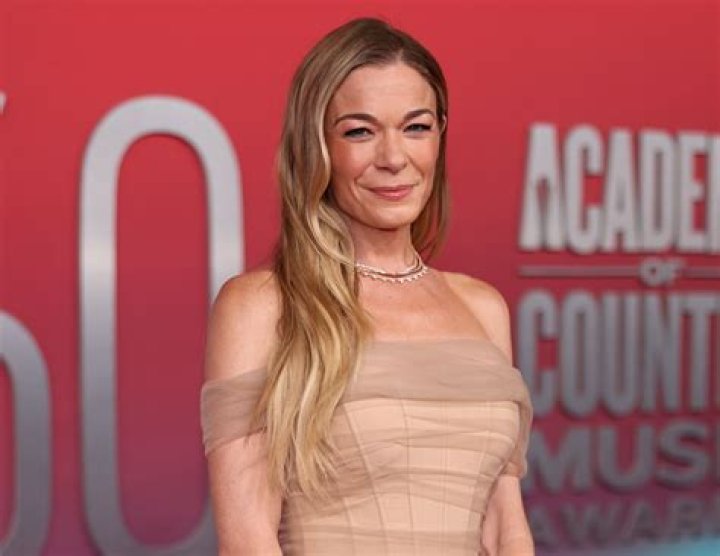 Does LeAnn Rimes Have Diabetes? Fans Of The Singer Are Concerned About Her Health And Illness