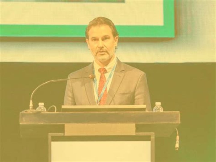 Dr. Fernando Gomes Pinto