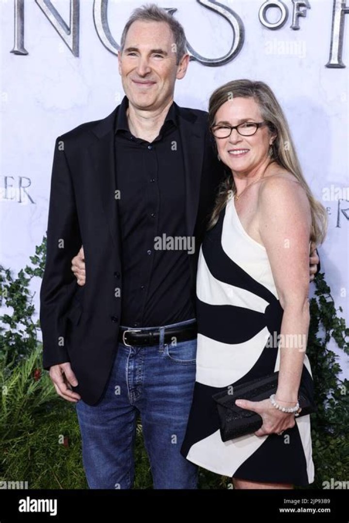 Elana Rochelle Caplan Bio, Wiki, Age ,Family, Andy Jassy, Children, Fashion Design, and Net Worth.