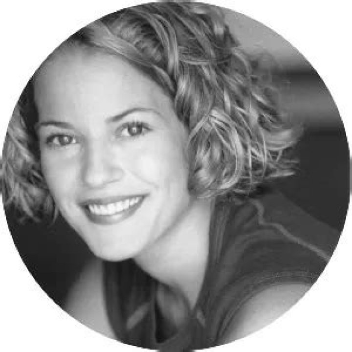 Elise Shirley Net Worth