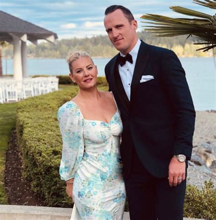 Elisha Cuthbert Bio, Age, Family, Husband, Body Stats, Net Worth